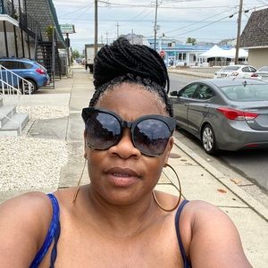 Meet your Posher, Tonya